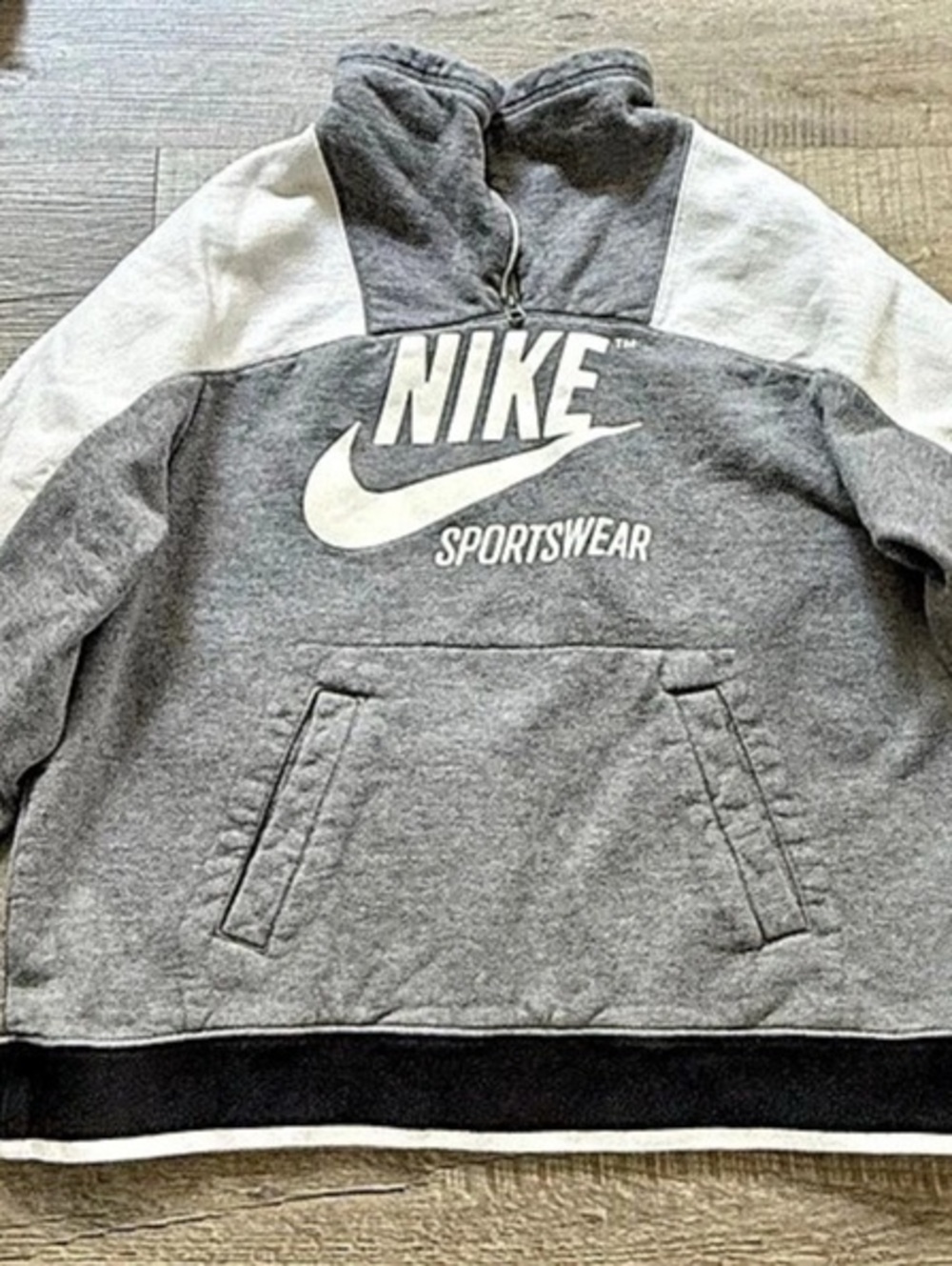 Nike Sportswear Colorblock Quarter-Zip Hoodie Size Medium